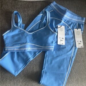 ALO Yoga Airbrush Heart Throb crystal clear blue set